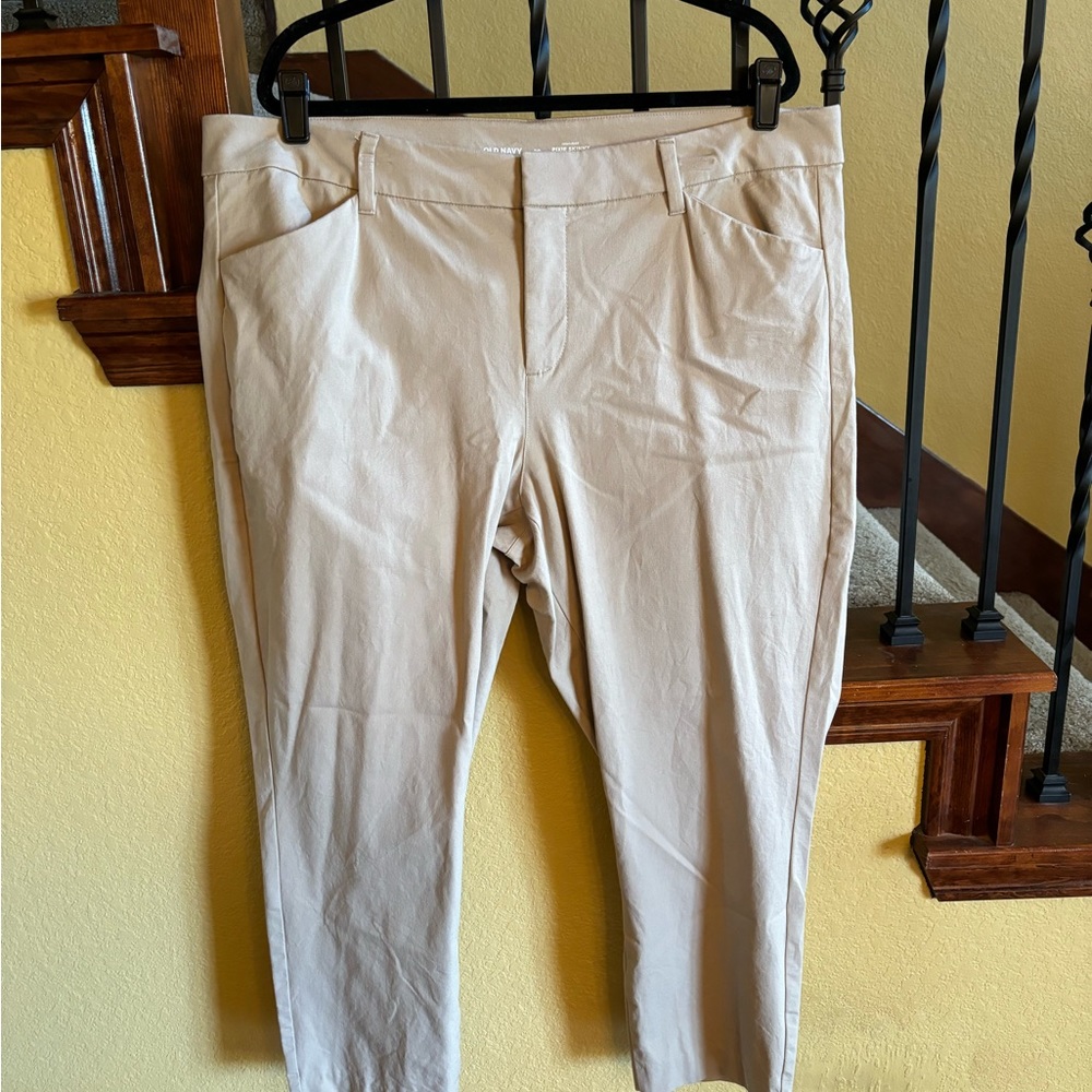Old Navy high rise pixie skinny size 20